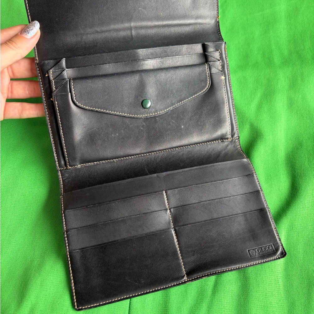 Gucci Black Leather Horsebit Wallet with Gold Hardware - Picture 3 of 4
